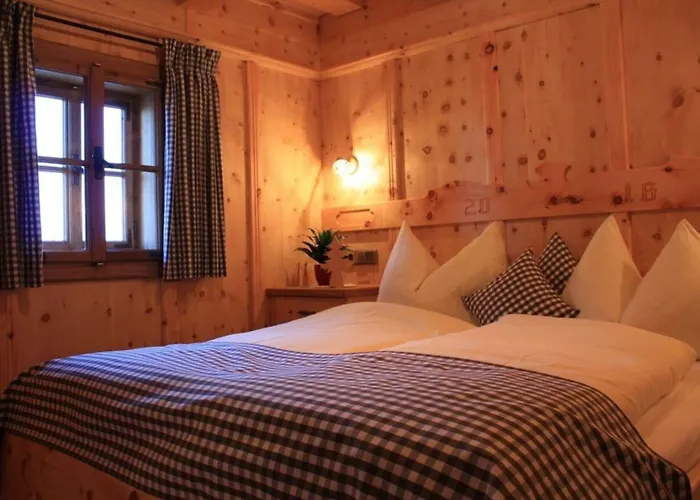 Oberprenner Zirbenhuette * Gumpenberg